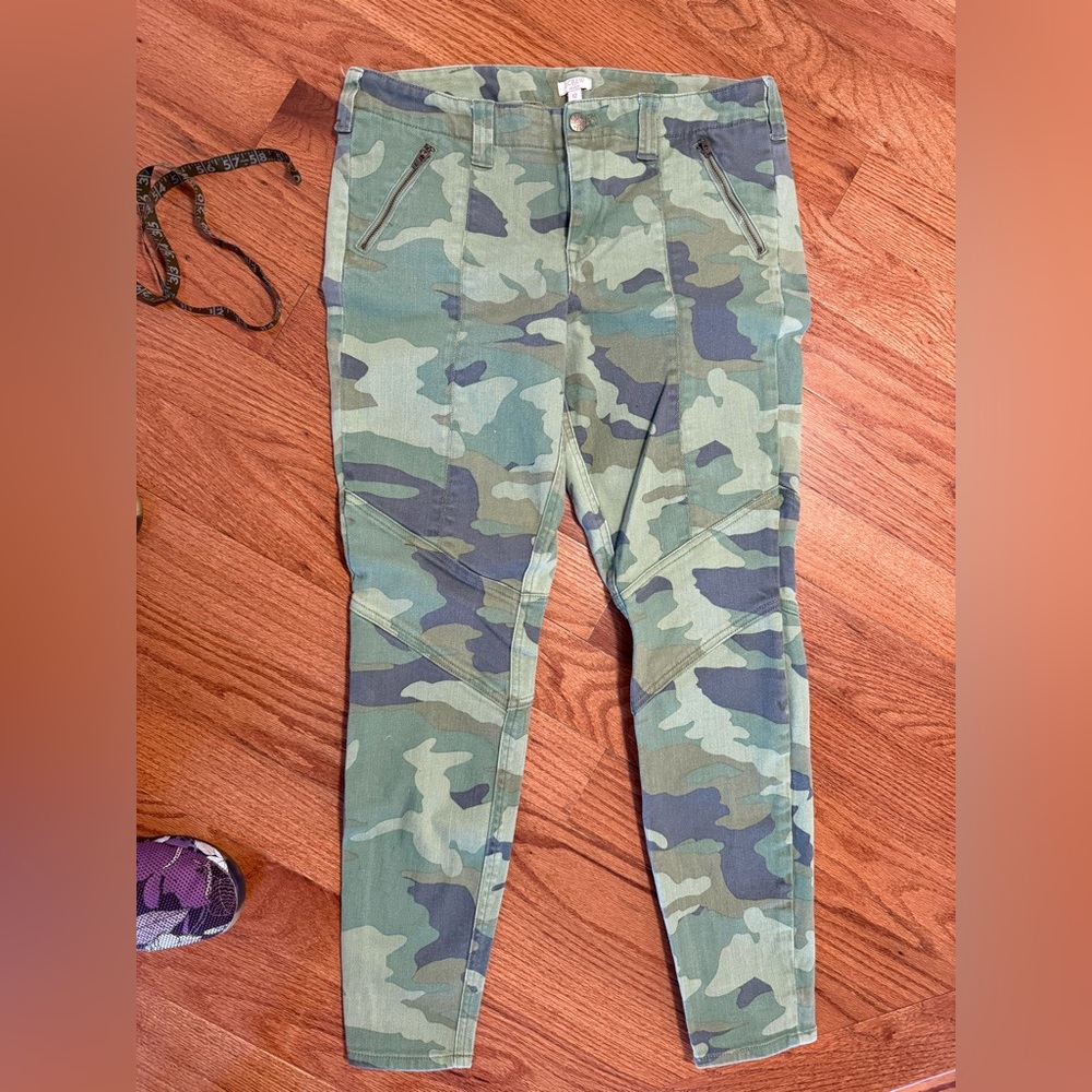 J. Crew Green Camouflage womens Jeans